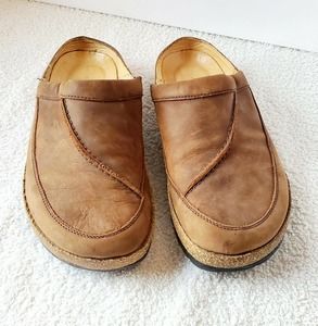 Haflinger Women's Leather slip on size 6.5us 37